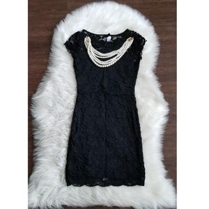 HM Black lace bodycon dress - size 4
